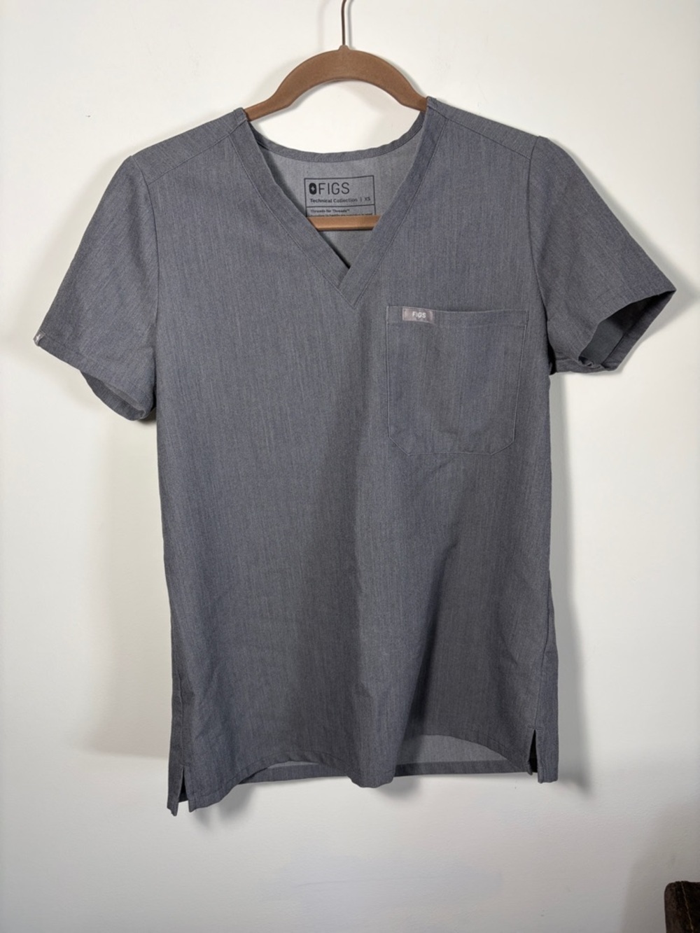 Figs Women’s Catarina Technical Collection One-pocket Scrub Top- Graphite - XS